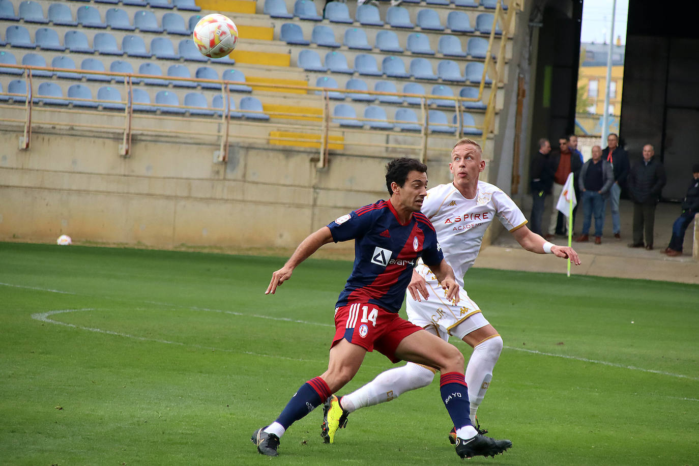 El conjunto leonés recibe al Rayo Majadahonda en la jornada 11 del grupo 1 de la Primera RFEF.