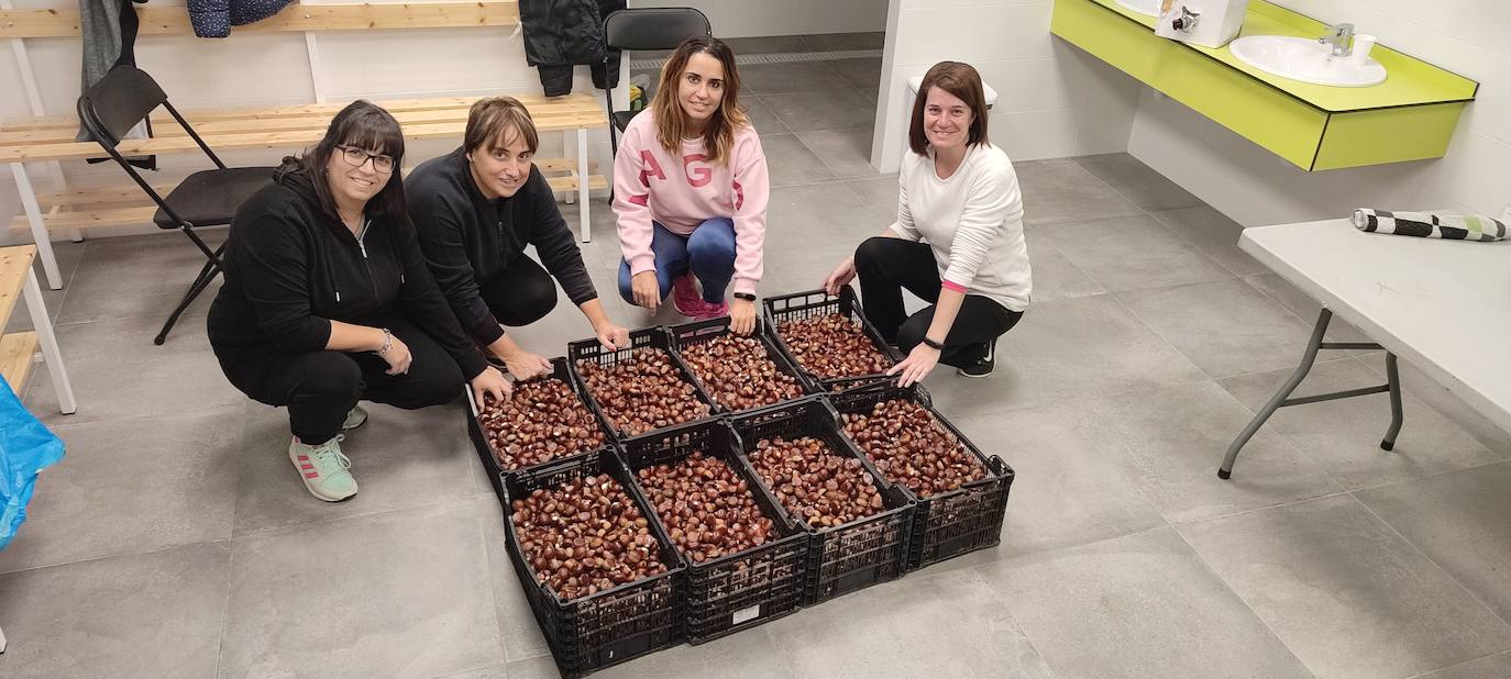 Cembranos disfruta del sabor de las castañas. 