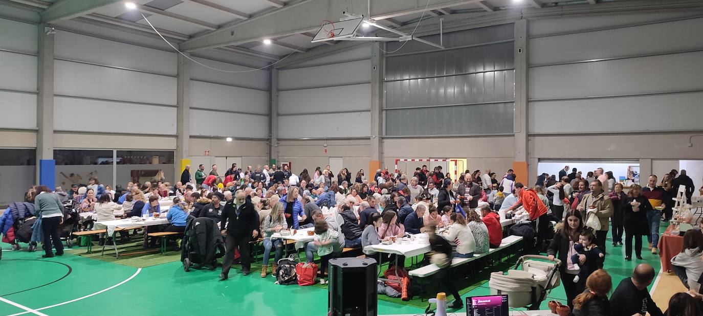 Cembranos disfruta del sabor de las castañas. 