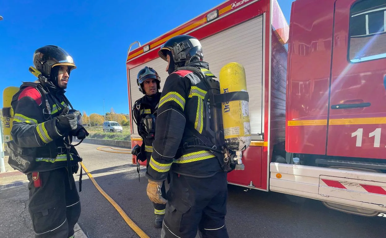 Incendio en chalet adosado en Carbajal de la Legua. 