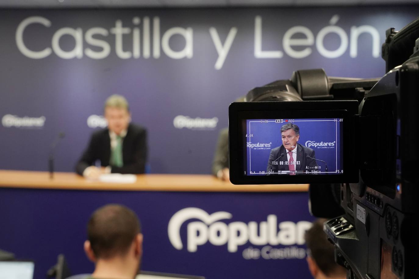 El secretario general del PP de Castilla y León, Francisco Vázquez, junto al vicesecretario de Acción Parlamentaria, Javier Lacalle, y el coordinador de diputados en el Congreso, José Ángel Alonso, presentan en rueda de prensa las enmiendas a los Presupuestos Generales del Estado para el año 2023.