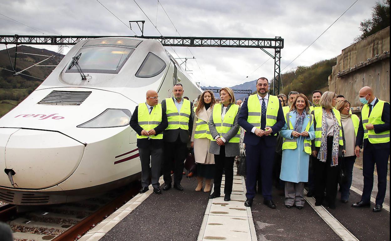 Inauguración del primer viaje de pasajeros en la Variante.