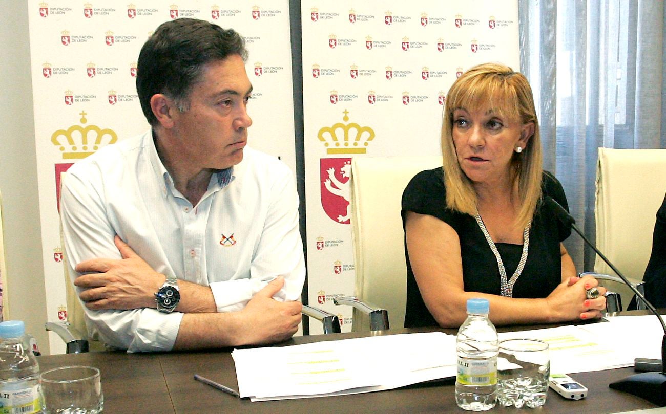 Marcos Martínez, junto a Isabel Carrasco, durante la etapa en la Diputación Provincial de León. 