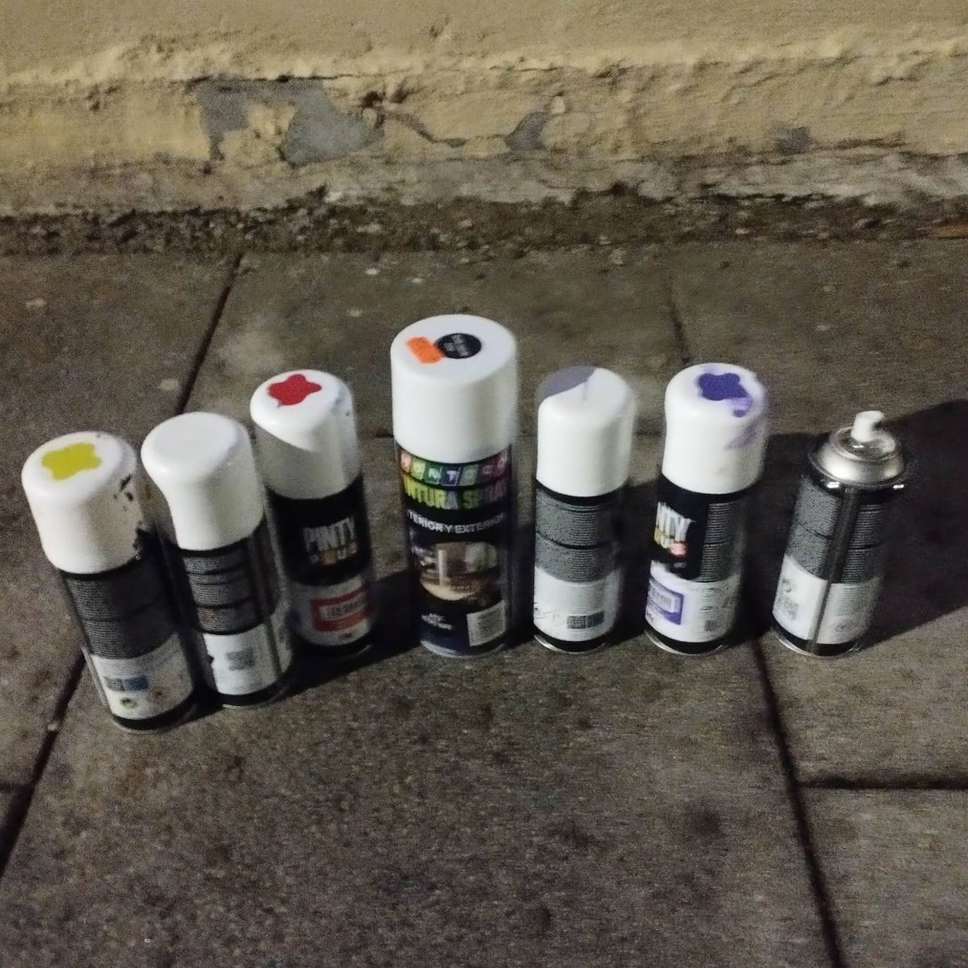Detenida una persona por realizar pintadas en la calle y sin consentimiento. 