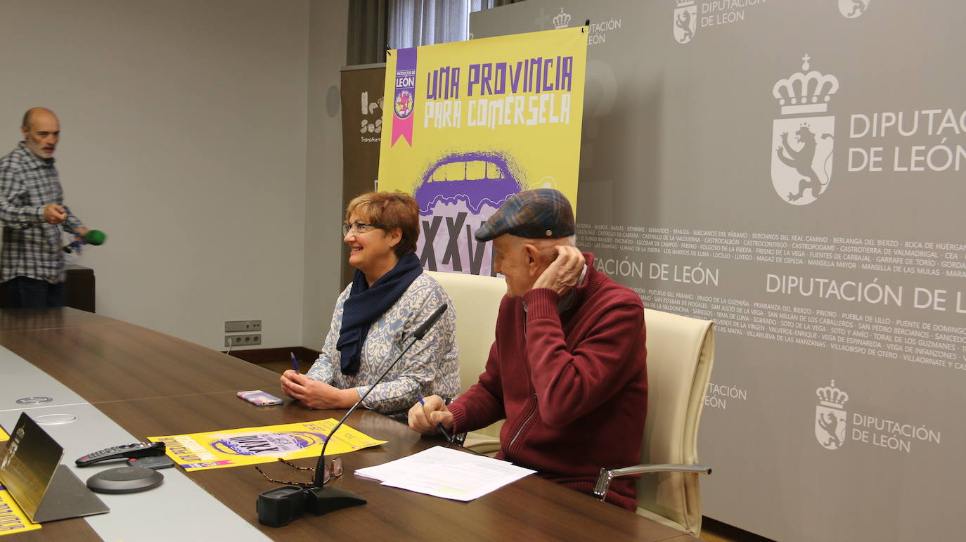 El vicepresidente de la Diputación de León Matías Llorente, acompañado por la diputada de Desarrollo Rural, Avelina Vidal.