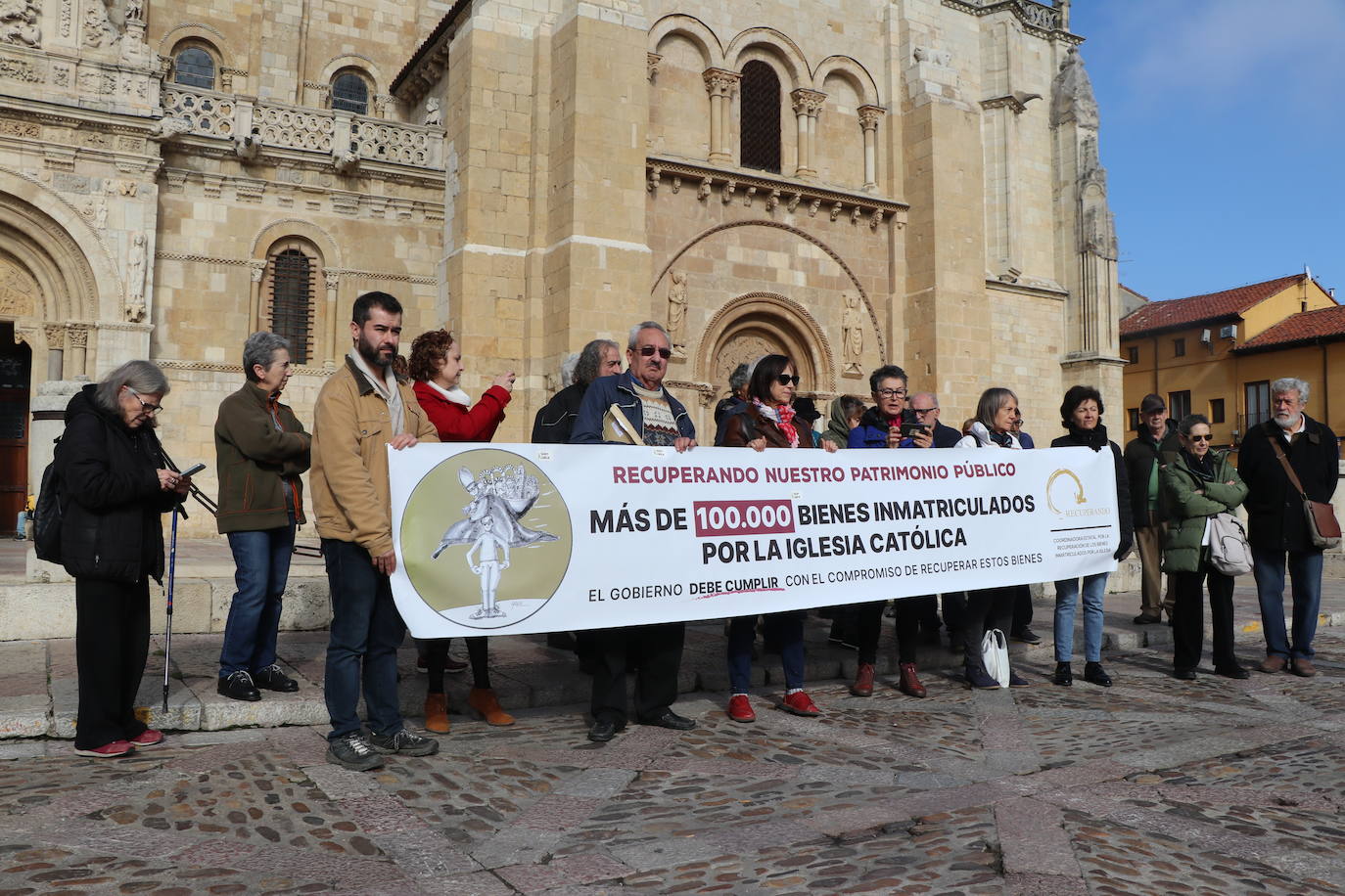 Una treintena de personas solicitan que la Iglesia devuelva las inmatriculaciones ilegales