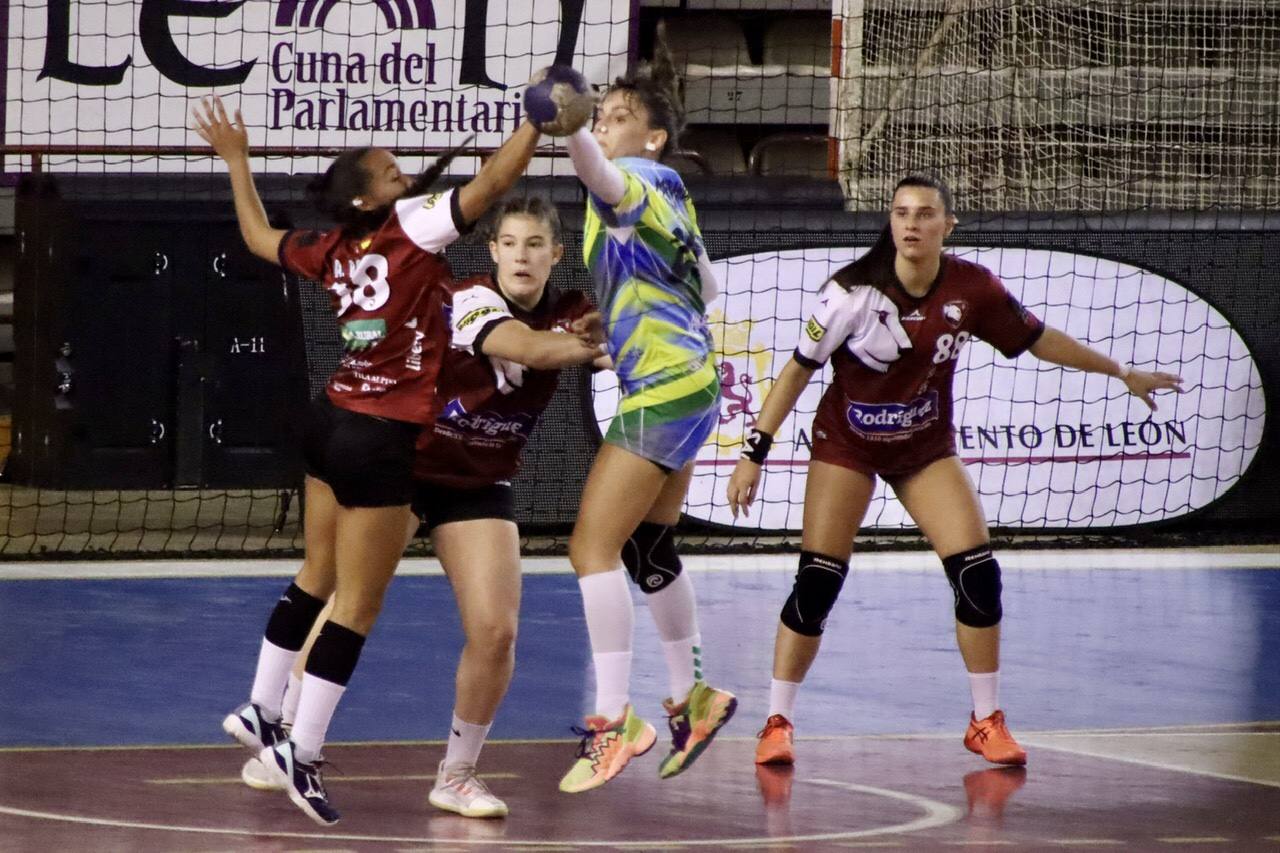 Partido correspondiente a la jornada 5 de la División de Honor Oro Femenina.