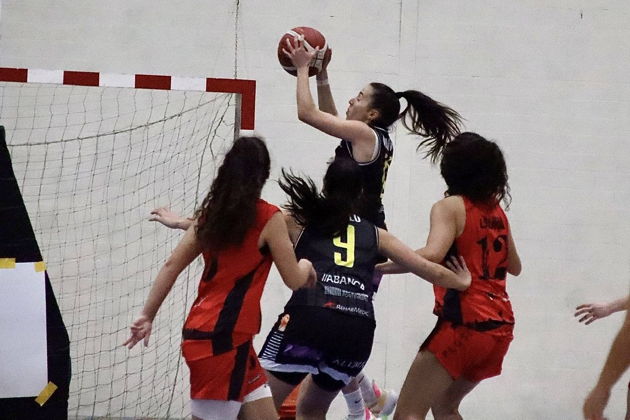 Derrota del BF León ante el Mariscos Antón Cortegada.