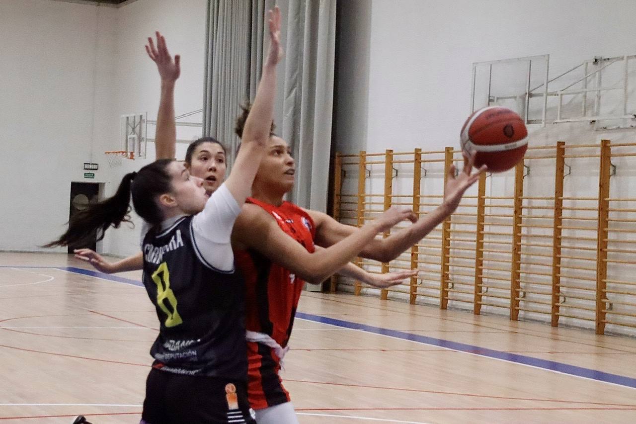 Derrota del BF León ante el Mariscos Antón Cortegada.