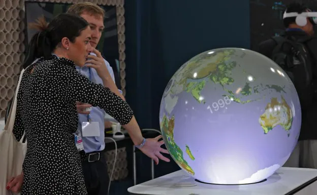 Representación del globo terrestre en la COP27./AFP