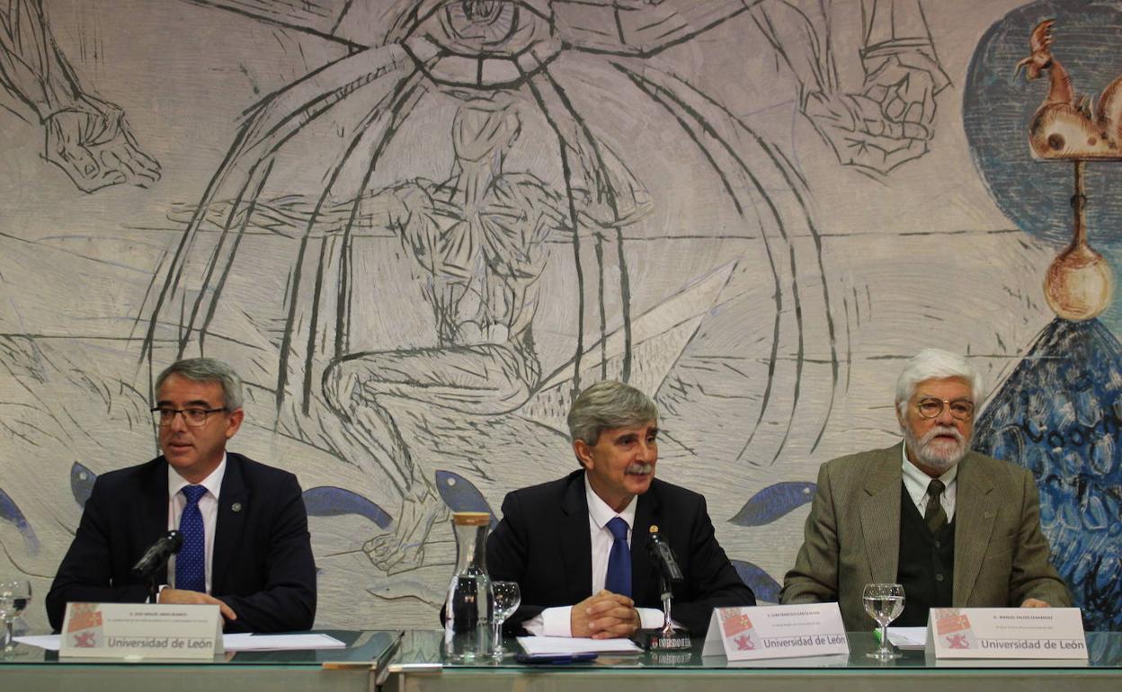 Acto de conmemoración del 50 aniversario del Colegio Universitario de León.