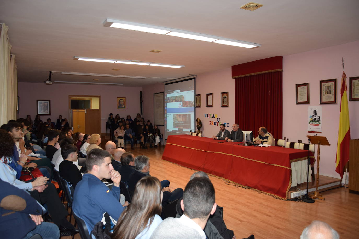 Fotos: Los pilares del Colegio Ntra. Madre del Buen Consejo