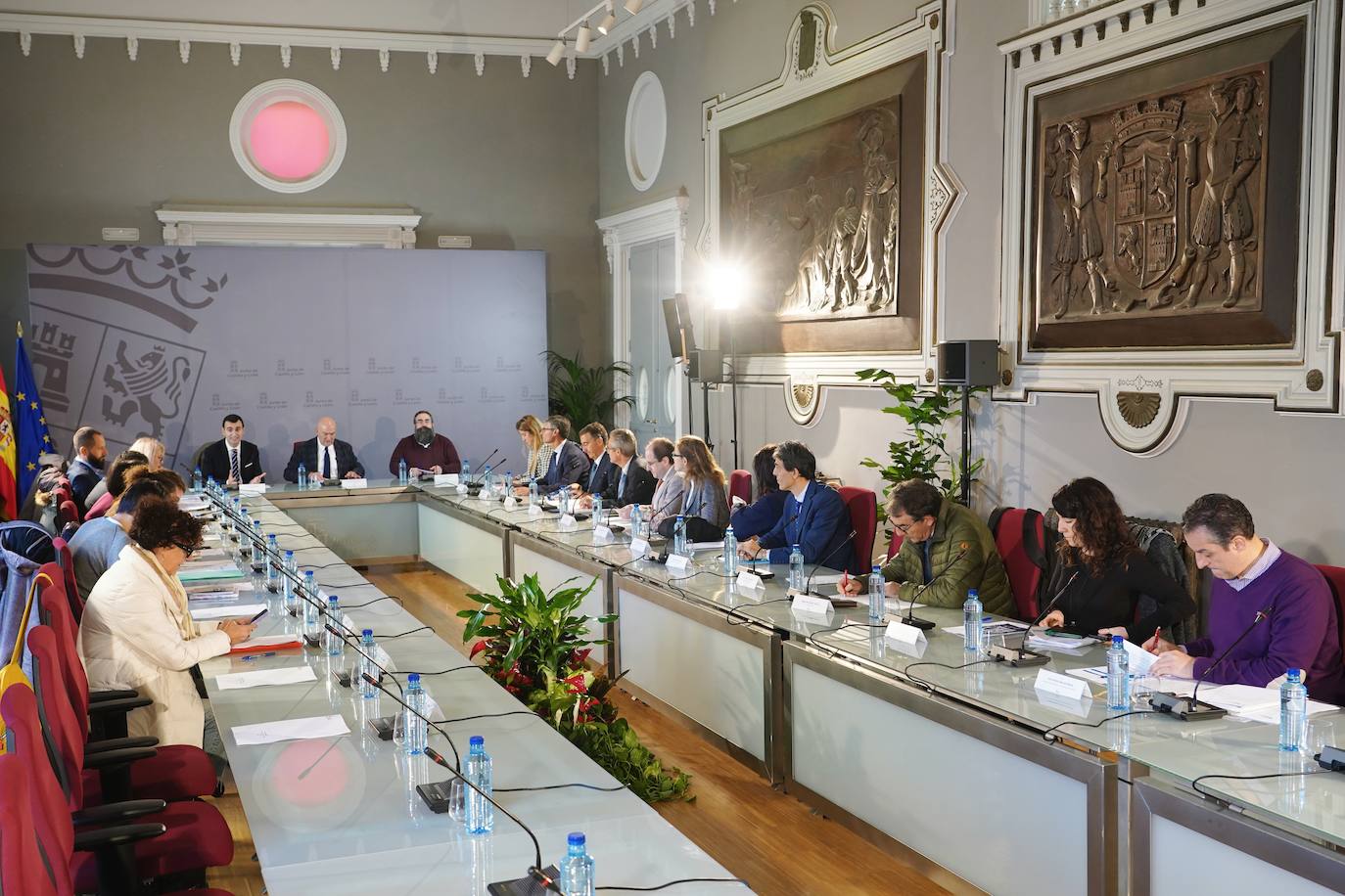 El consejero de la Presidencia, Jesús Julio Carnero, preside el Consejo de Castilla y León de Cooperación para el Desarrollo.