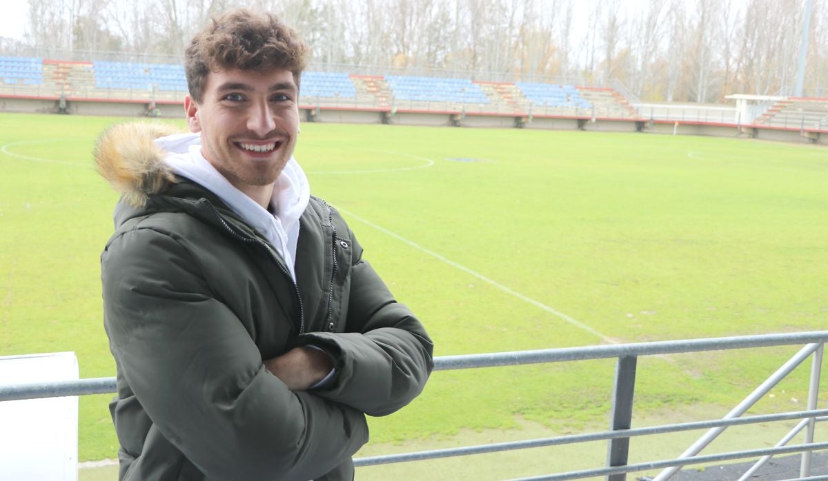 El delantero leonés de la Cultural concede una entrevista a leonoticias después de marcar su primer gol en liga del curso en Riazor.