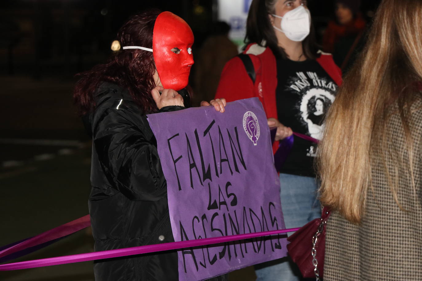 Algunos de los manifestantes de este 25N en la capital leonesa. 