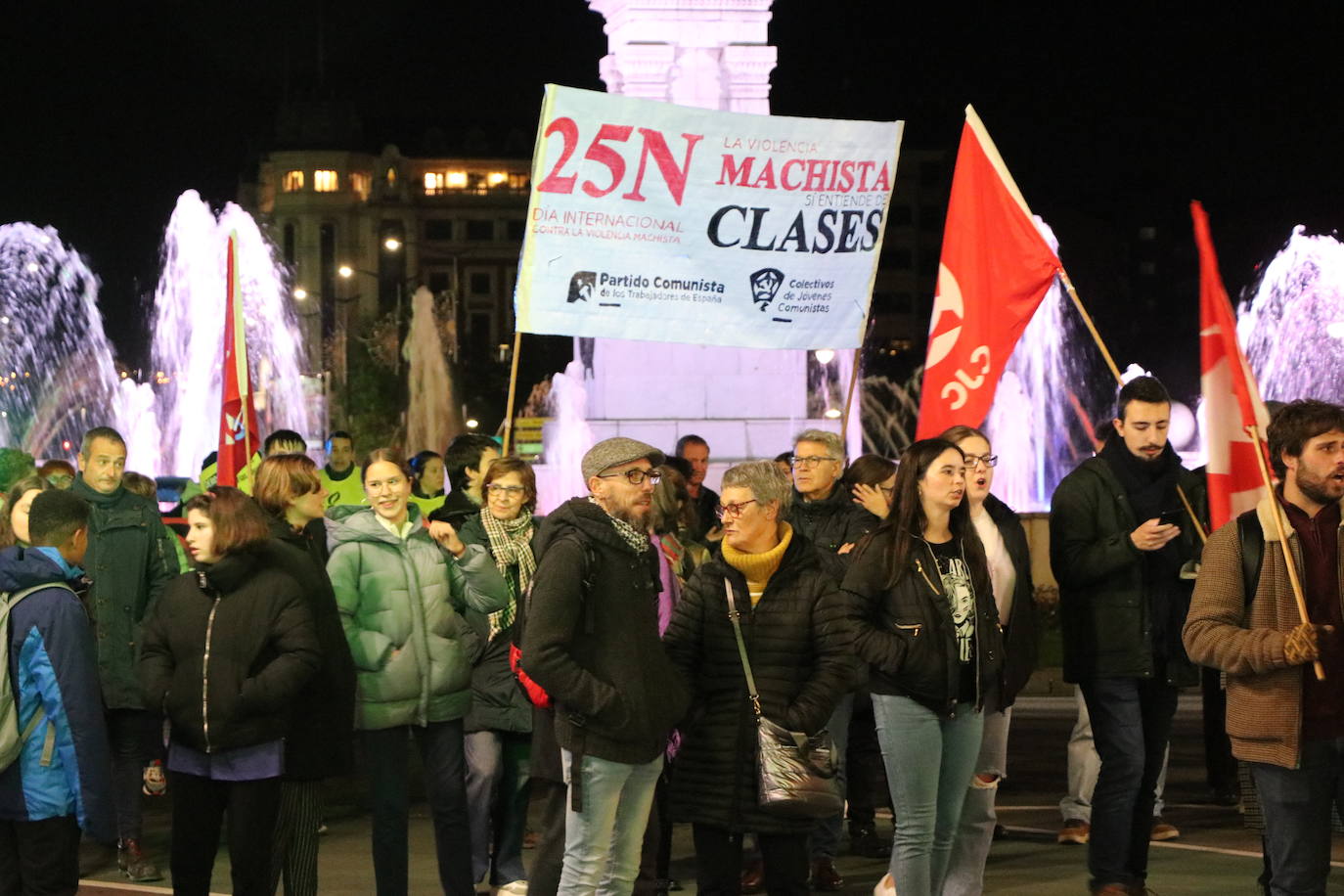 Algunos de los manifestantes de este 25N en la capital leonesa. 