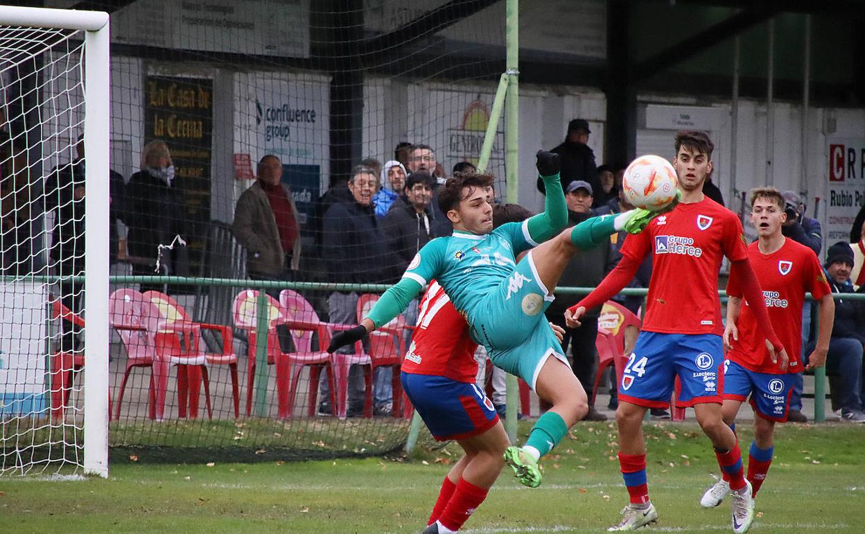 La jornada 11 del Grupo VIII comienza para las escuadras provinciales con el partido a las 16:00 del filial blanquizul, a las 16:30 le llega el turno a los bembibrenses y a las 18:00 jugarán los culturalistas y el líder de la categoría.