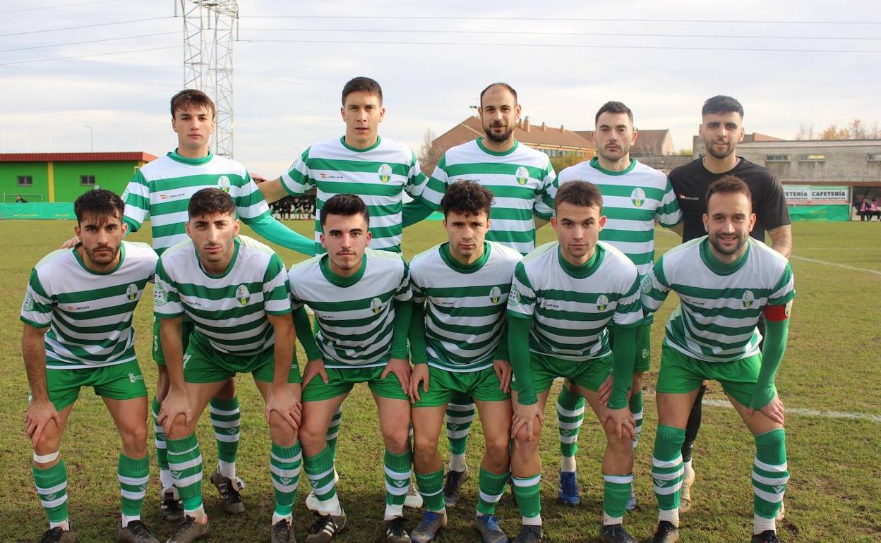 La Virgen derrota al Palencia y sigue peleando por el ascenso.