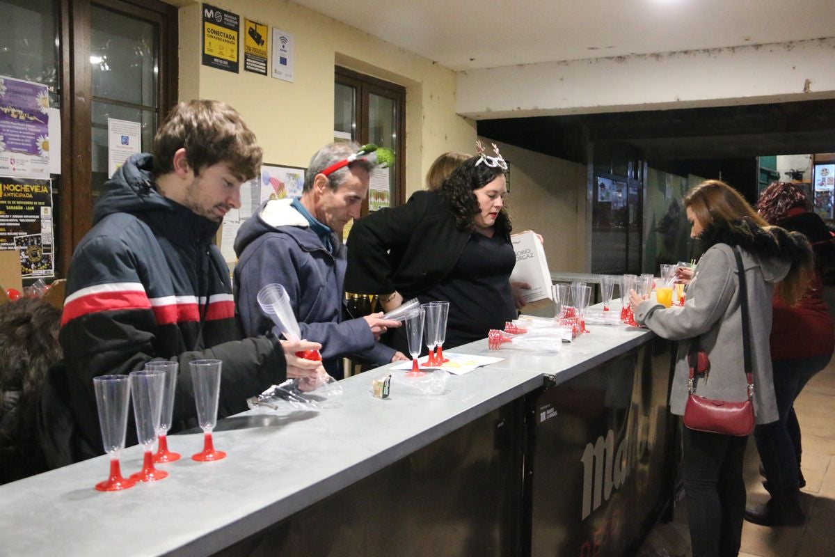 La localidad facundina ha celebrado este sábado una nochevieja anticipada para fomentar el turismo de la villa.