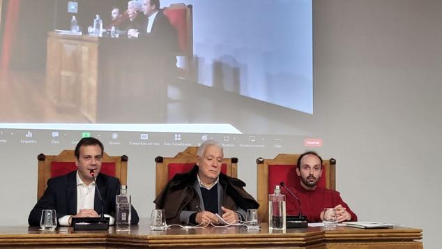 Lectura de los Decreta en la localidad lusa de Bragança.