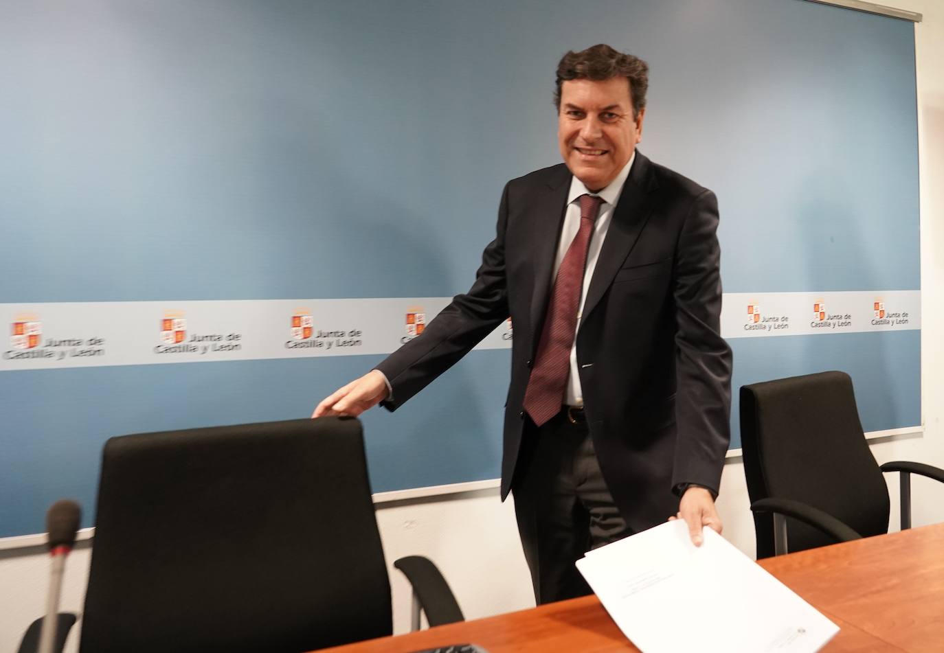 El consejero de Economía y Hacienda y portavoz, Carlos Fernández Carriedo, presenta la Contabilidad de Castilla y León correspondiente al tercer trimestre de 2022.