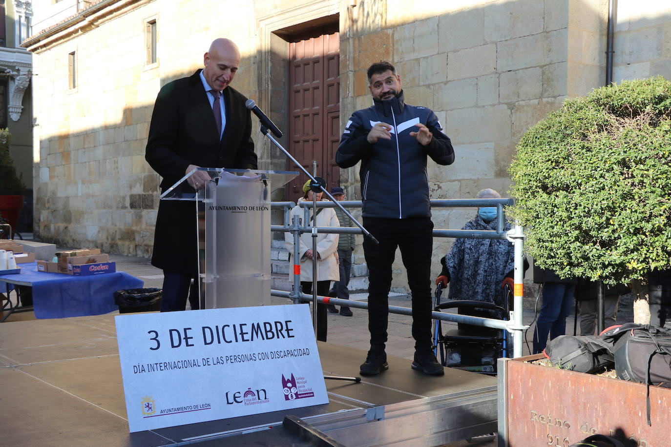 Celebración de los actos del 'Día Mundial de las Personas con Discapacidad' en León.