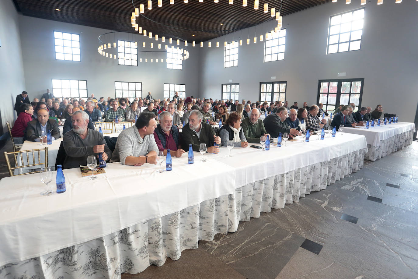 El consejero de Agricultura, Ganadería y Desarrollo Rural, Gerardo Dueñas, clausura el VI Congreso Provincial Unión de Campesinos de León.