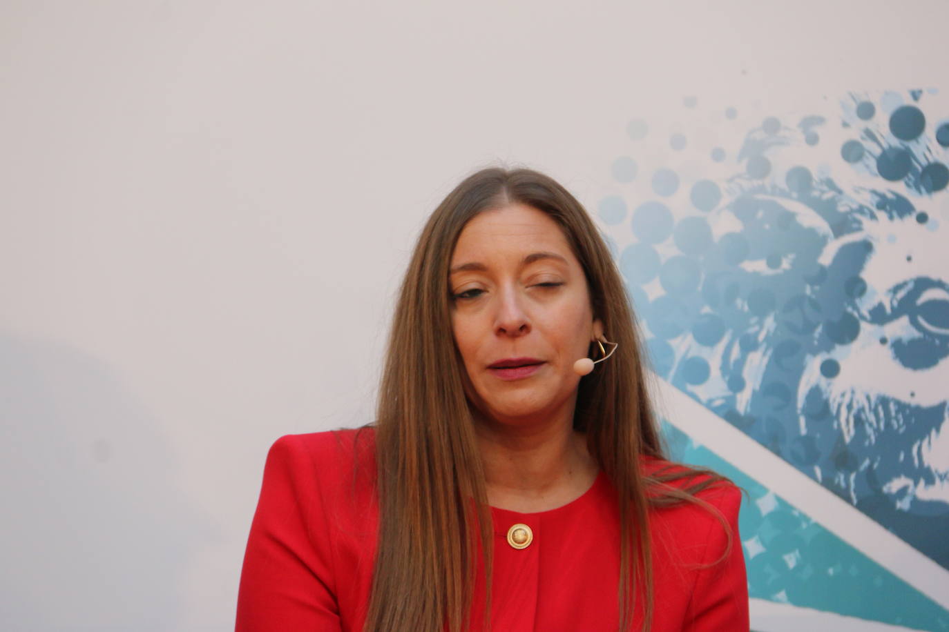 Alcaldes de todos los rincones de la provincia acuden al acto de conmemoración de la Carta Magna española | El berciano José Carralero ha sido el encargado de pronunciar el discurso de esta celebración