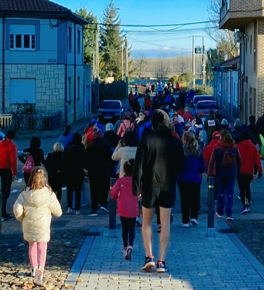 La localidad celebra la I Marcha y Carrera Benavides Contra el Cáncer.