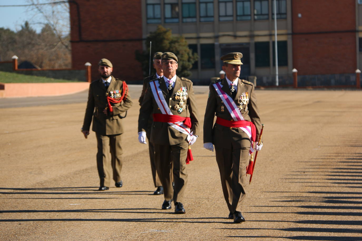 Los artilleros del Maca celebran con honores la festividad de su patrona con un acto militar. 