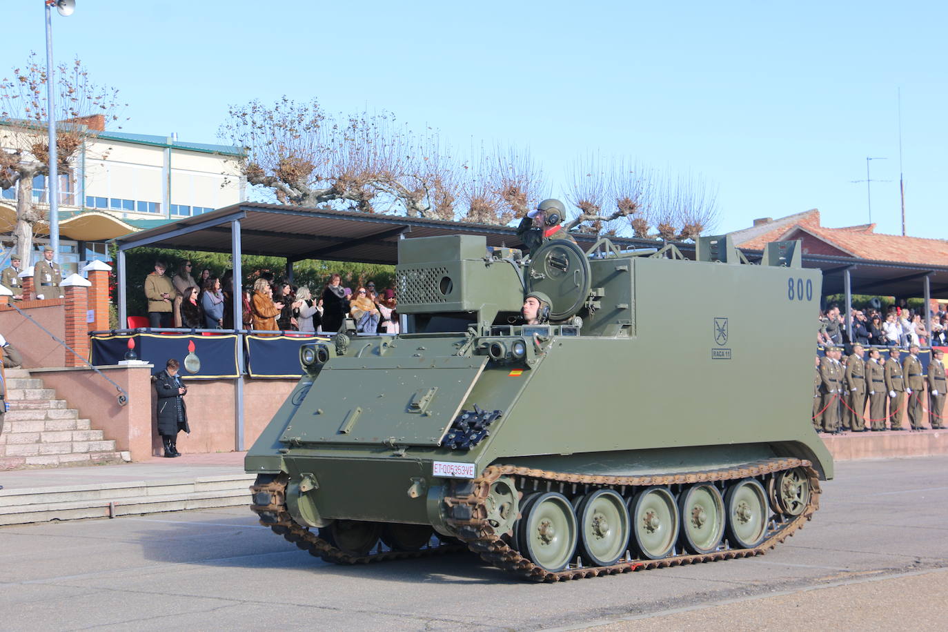 Los artilleros del Maca celebran con honores la festividad de su patrona con un acto militar. 