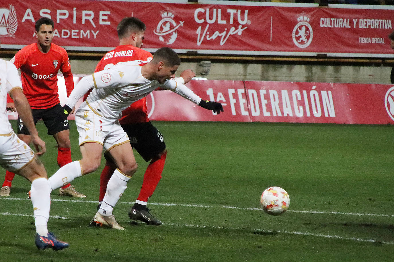 Partido correspondiente a la jornada 15 de la Primera RFEF.