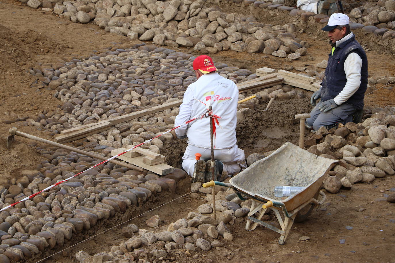 El Programa R del ILC aporta 270.000 euros de unas ayudas totales que ascienden a 450.000 para recuperar el empedrado original de patio de la Portería del Monasterio de Santa María de Sandoval así como restaurar la fachada de La Panera.