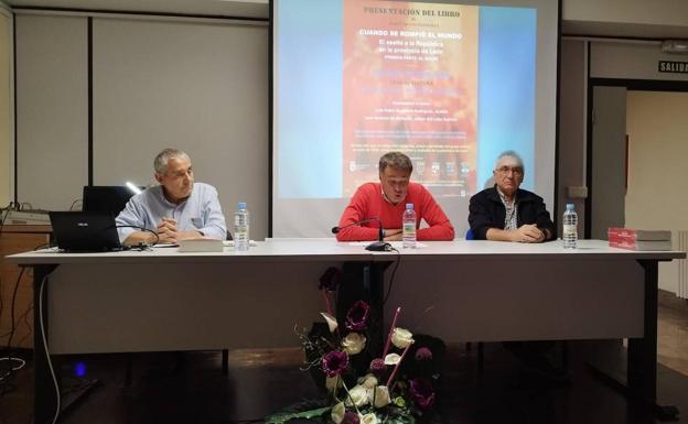 José Cabañas durante una presentación anterior de otro de sus libros.