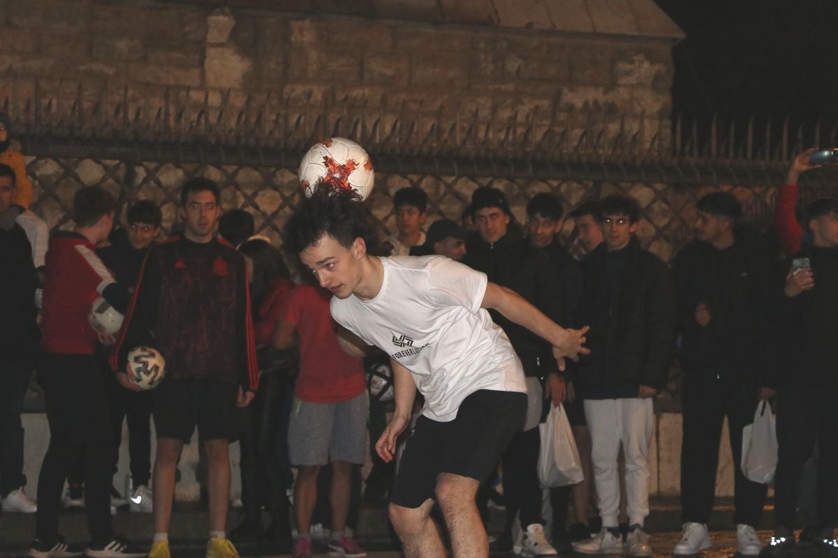 Botines ha sido el escenario para disfrutar de una exhibición del Goldball Freestyle Championship que se celebra en León este fin de semana.
