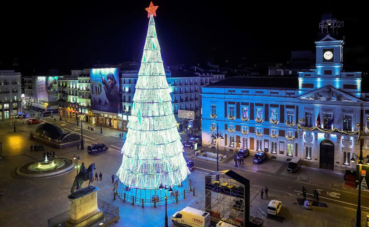 Imagen de la Puerta del Sol de Madrid, escenario de las campanas de fin de año