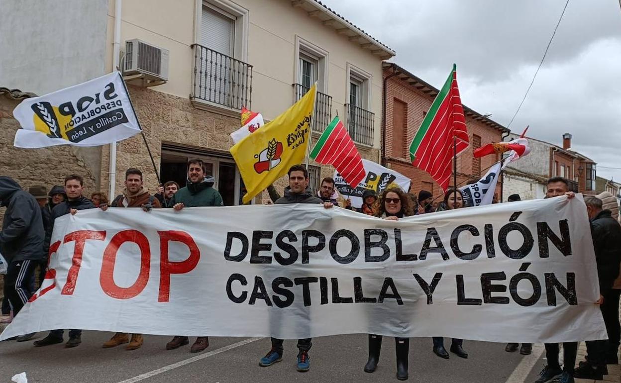 Imagen de una manifestación en contra de la despobalción organizada por Jovenes CyL