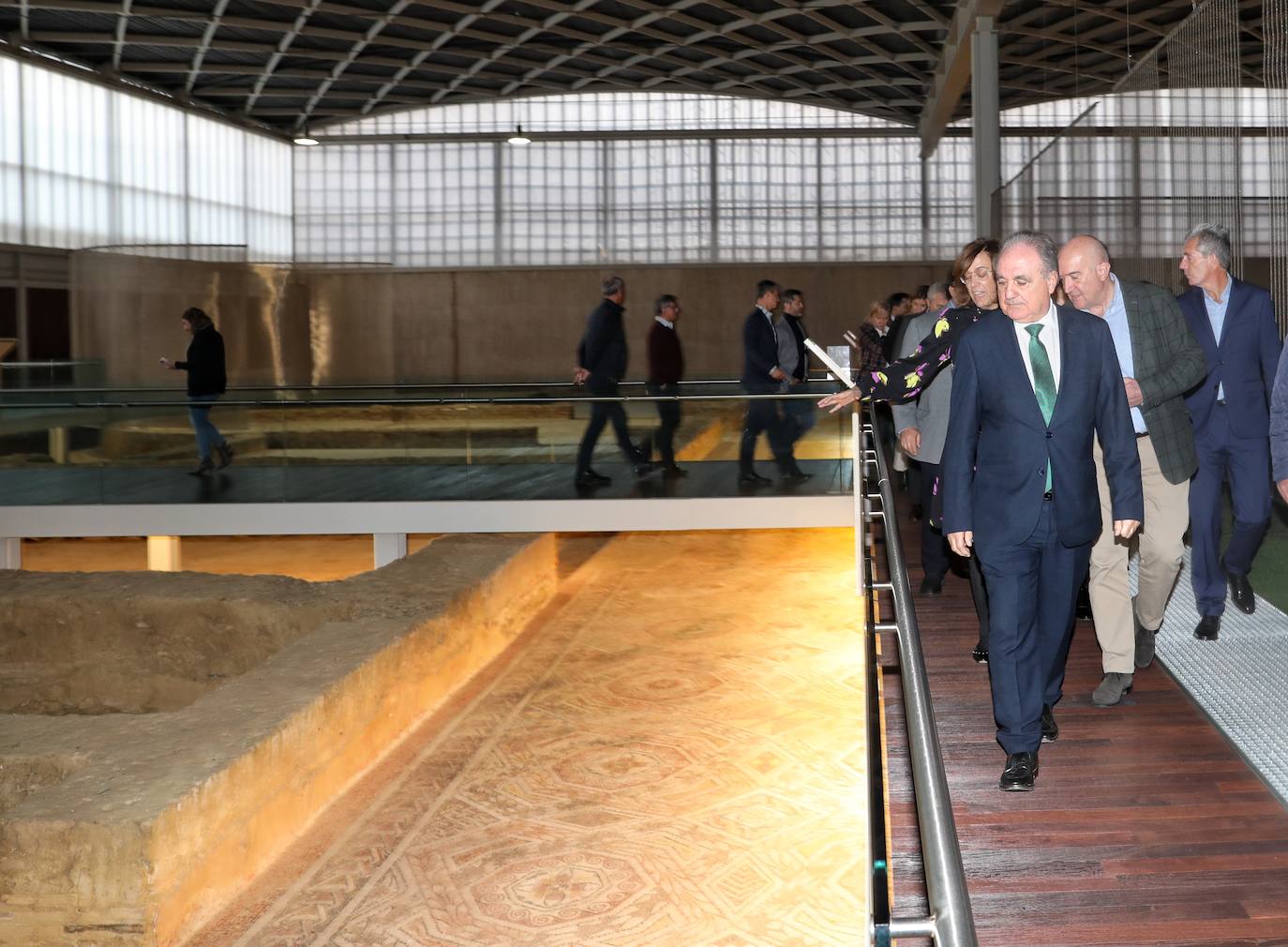 El consejero de la Presidencia preside la reunión de Coordinación Territorial con los delegados territoriales de la Junta. 