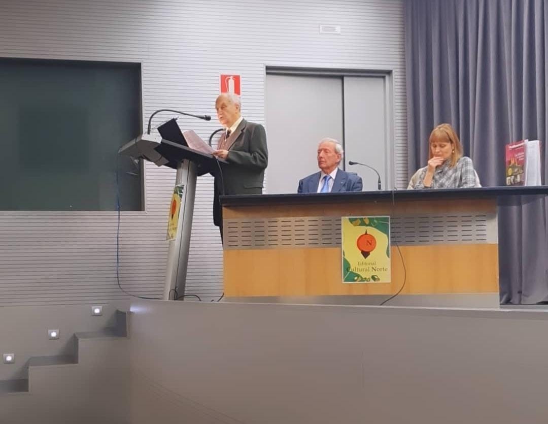 Un momento de la presentación de la revista. 