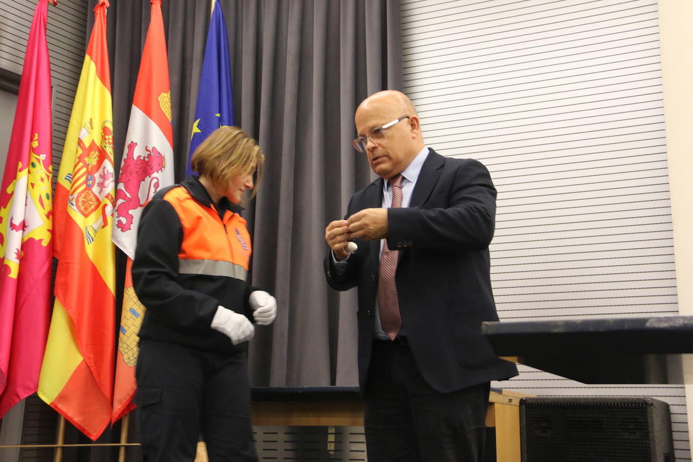 Homenaje del Ayuntamiento de León a los voluntarios de Protección Civil. 