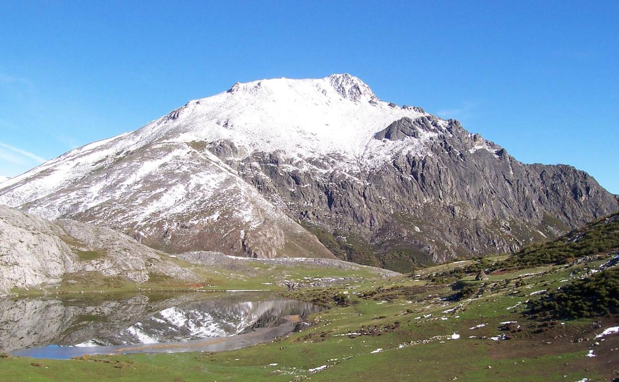 ruta lago de isoba en leon