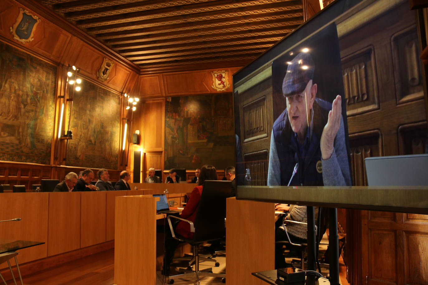 Sesión extraordinaria en la Diputación de León para aprobar el borrador de presupuestos. 