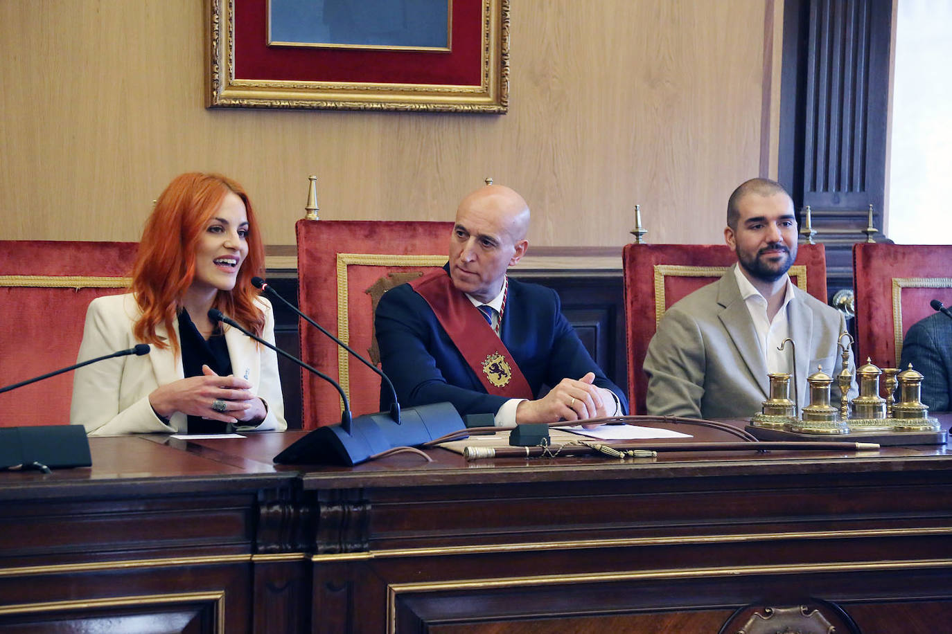 Los astronautas leoneses Pablo Álvarez y Sara García han sido recibidos de manera oficial por el Ayuntamiento de León