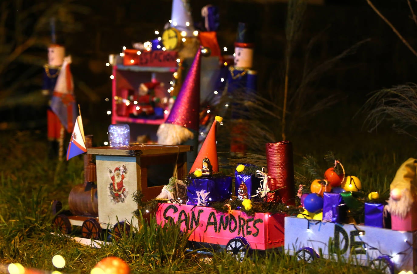 Iluminacion navideña en la localidad de San Andrés de Montejos