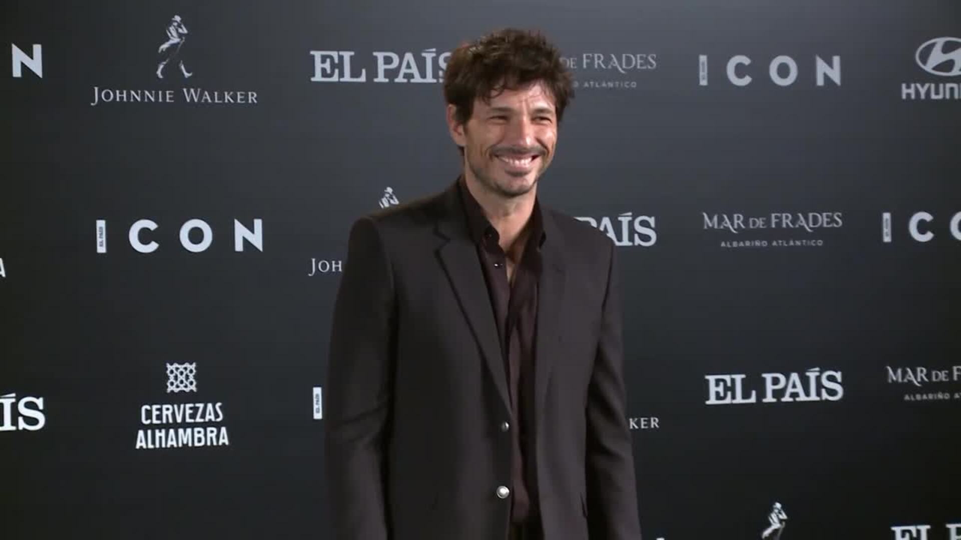 Andrés Velencoso niega estar en una relación con la modelo Valentina Hites