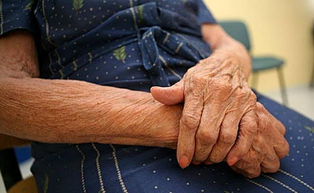 Las mujeres se encargan de las tareas domésticas en Castilal y León.