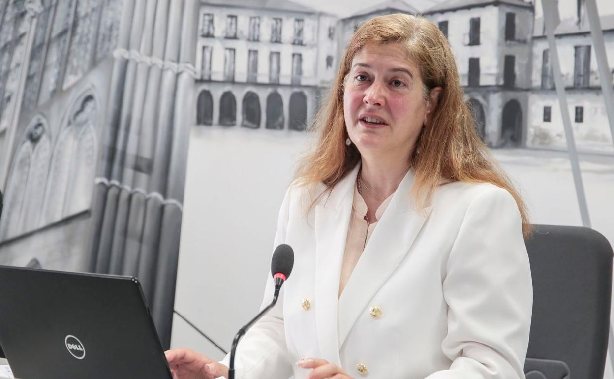 Margarita Torres, en el Ayuntamiento de León, durante una rueda de prensa. 