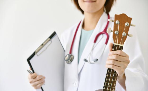 La musicoterapia llega a la ULE con un curso de 45 plazas para trabajadores de la salud.