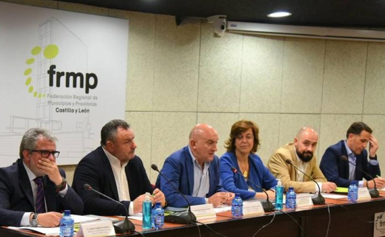 Imagen de archivo de una reunión de la Federación Regional de Municipios y Provincias.
