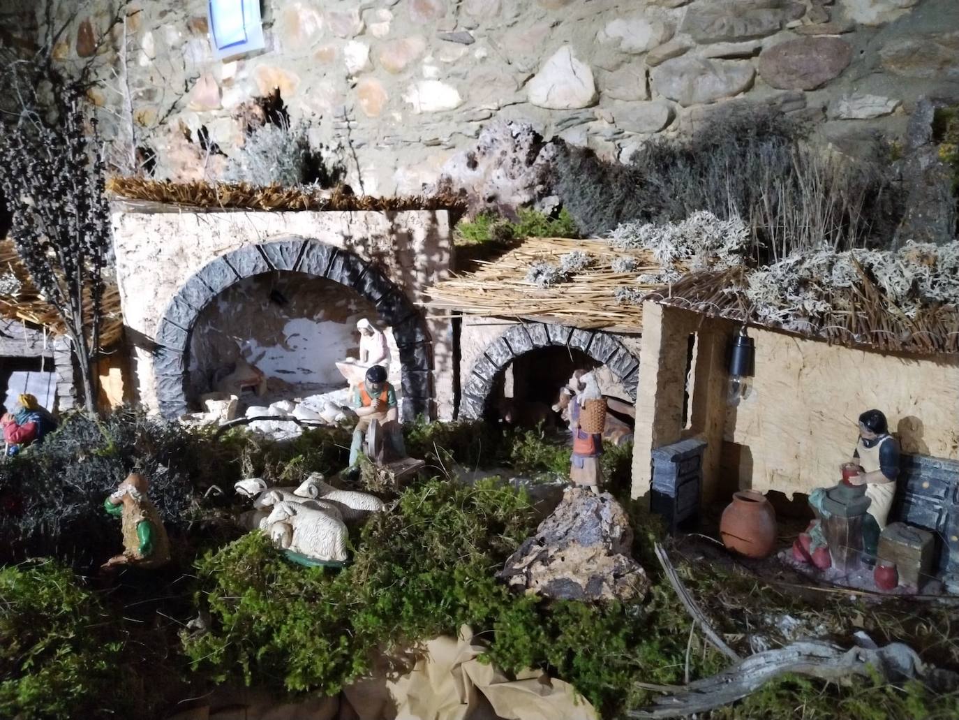 La Casa de Cultura organiza una exposición de temática navideña con figuras de arte sacro provenientes de todas las localidades del municipio.